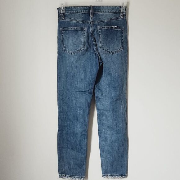 Wild Fable Medium Wash Distressed High Rise Mom Jean Size 00 - Picture 4 of 9